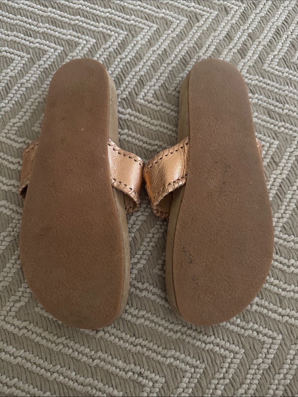 JACK ROGERS COMFORT SANDAL IN ROSE GOLD SIZE 8 - Picture 3 of 6